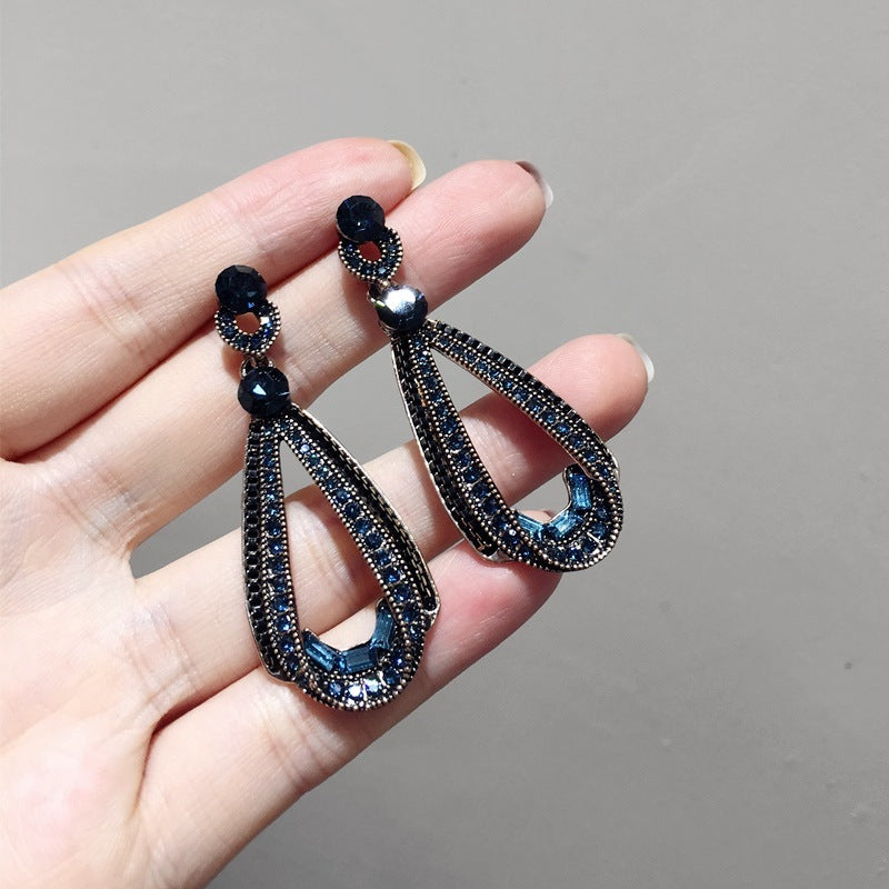 Retro Diamond Water Drop Gold Stud Earrings