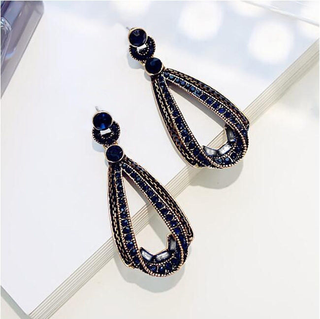 Retro Diamond Water Drop Gold Stud Earrings