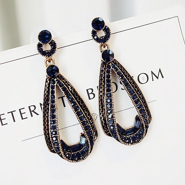 Retro Diamond Water Drop Gold Stud Earrings